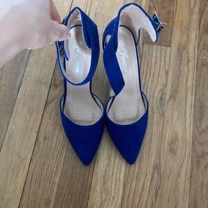 6.5 Blue heels